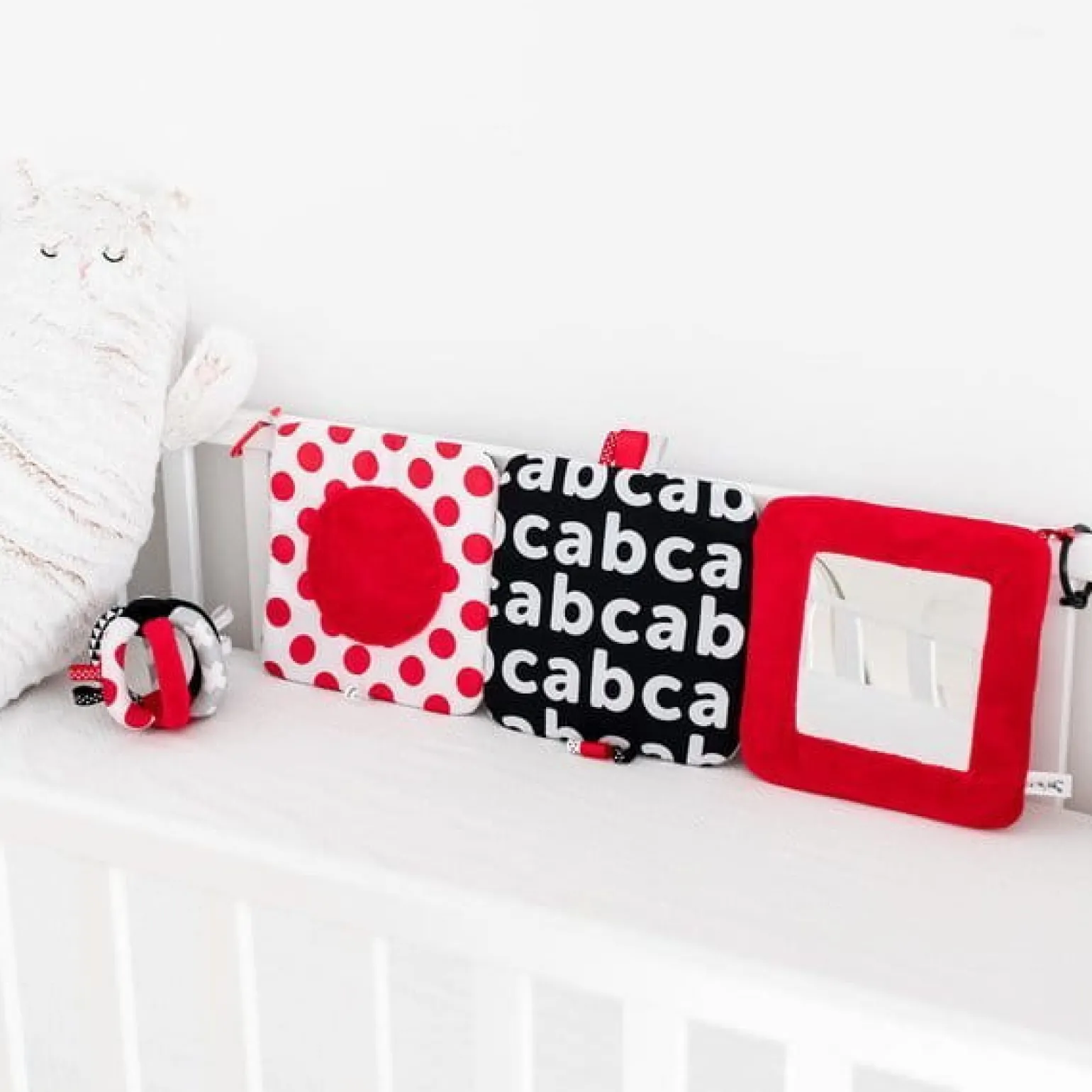 Canpol babies Kontrastowa pluszowa piłka SENSORY TOYS