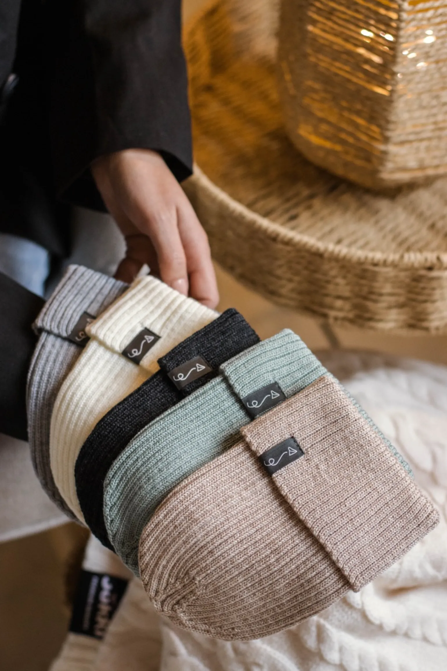 Czapeczka z wełny Merino - BEIGE MELANGE