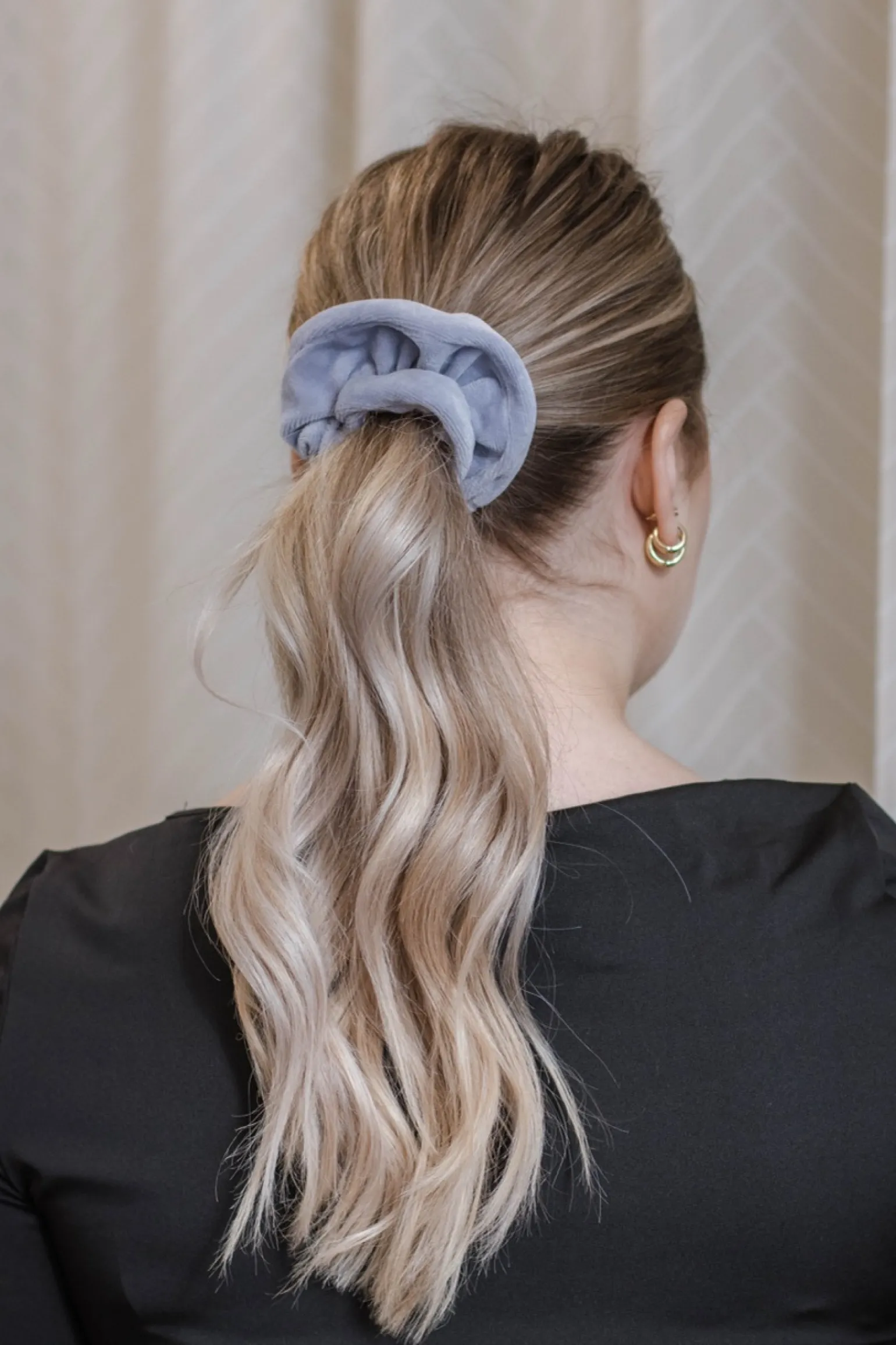 Gumka do włosów SCRUNCHIES welur ciemnoszary
