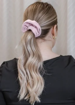 Gumka do włosów SCRUNCHIES welur jasny róż
