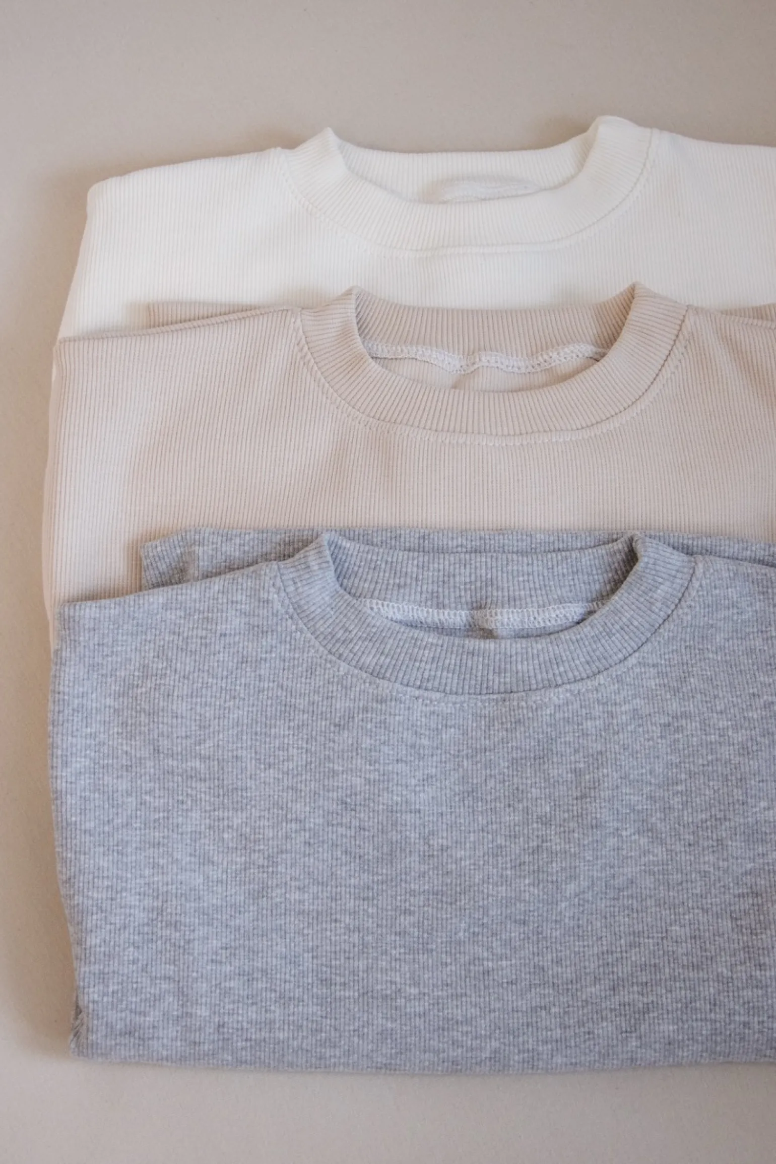 JUKKI Komplet prążkowany dziecięcy - Beige
