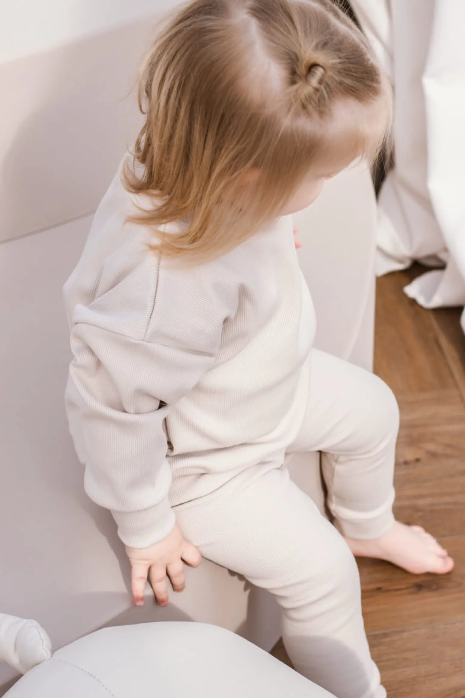 JUKKI Prążkowane legginsy dziecięce - Beige