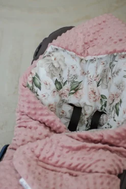Kocyk do fotelika samochodowego - Secret Garden i Old Rose Minky