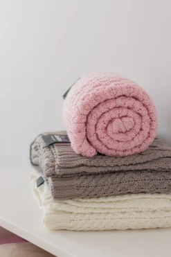 Kocyk dziany MERINO 85 x 100 cm - Pink Cupcake
