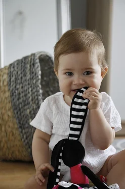 MOM'S CARE Kontrastowa przytulanka – Króliczka Różowa