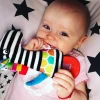 MOM'S CARE Kontrastowy piszczek, gryzak – Króliczek Różowy