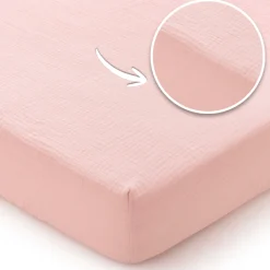 Muślinowe prześcieradło z gumką do łóżeczka 120x60cm - Pink