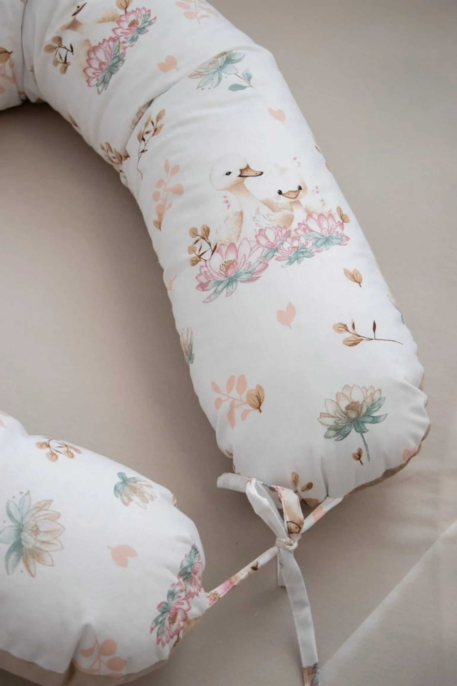 Poduszka ciążowa - Swan Family i Cappuccino Soft Velvet