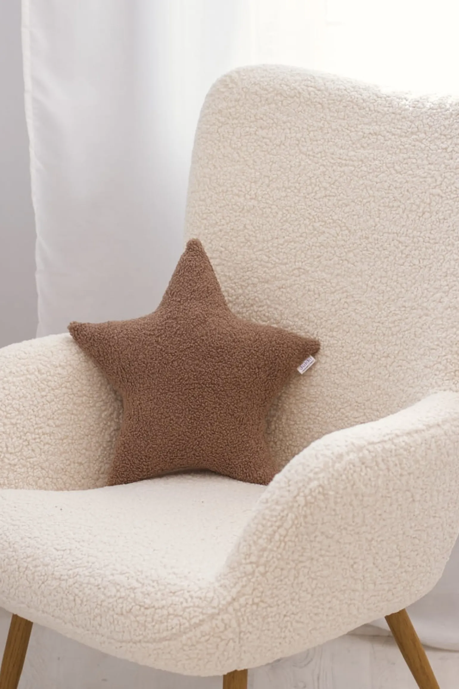Poduszka gwiazdka Boucle - Brown