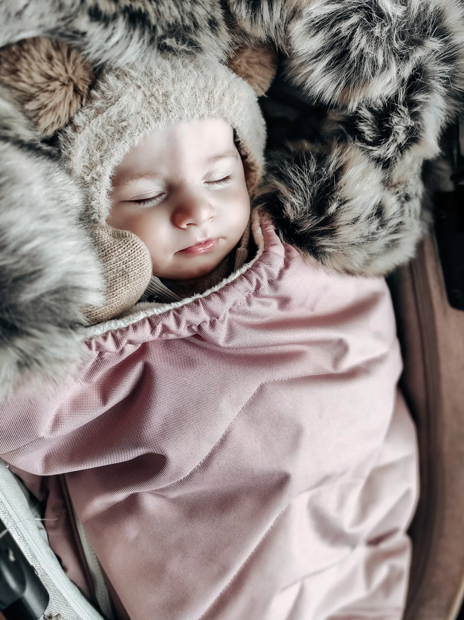 Zimowy śpiworek dziecięcy do wózka, gondoli i sanek - PINK WINTER
